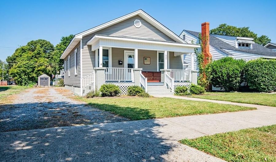 525 Hamilton St, Roanoke Rapids, NC 27870 - 3 Beds, 1 Bath