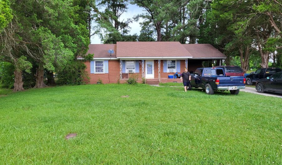 260 Pearl St, Aurora, NC 27806 - 3 Beds, 1 Bath