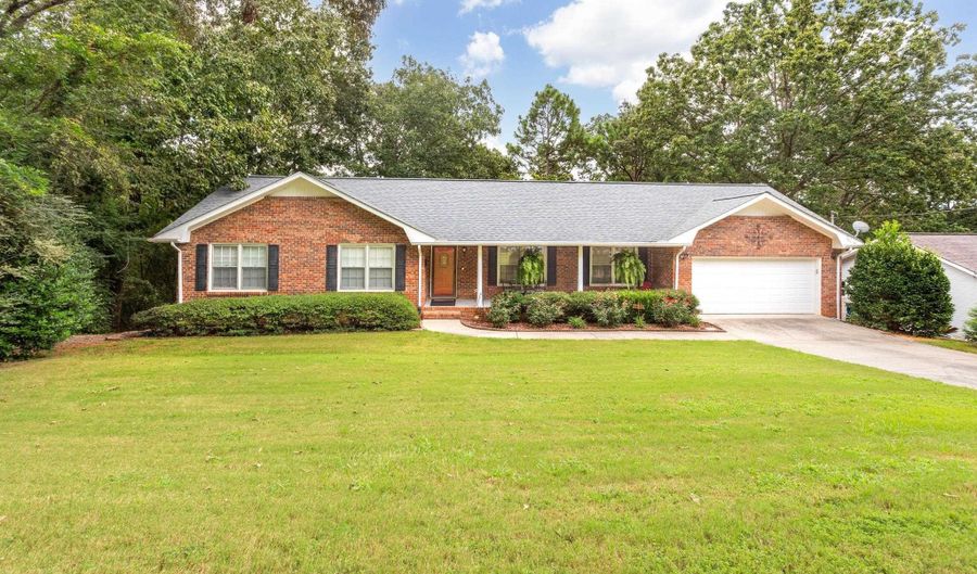 1218 LAWRENCE Dr, Anniston, AL 36207 - 3 Beds, 3 Bath