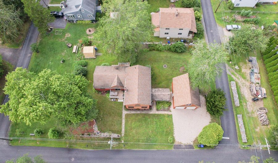 79 Wangumbaug Dr, Coventry, CT 06238 - 2 Beds, 1 Bath