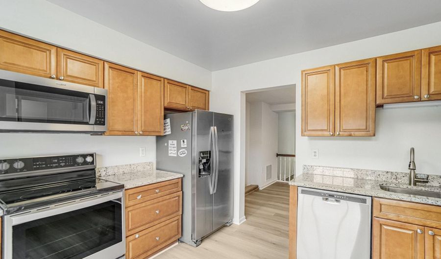 6573 SAND WEDGE Ct, Alexandria, VA 22312 - 3 Beds, 4 Bath