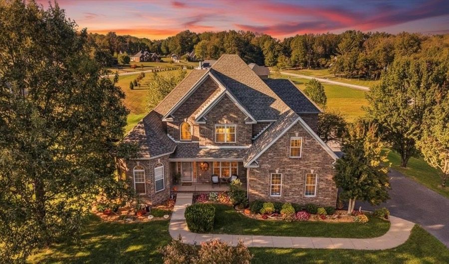 221 Trellis St, Alvaton, KY 42122 - 5 Beds, 4 Bath