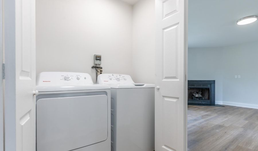 12491 CLINTON HEIGHTS Dr, Ashland, VA 23005 - 3 Beds, 2 Bath