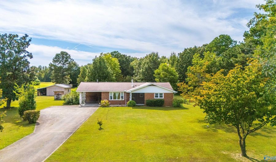 16805 Shaw Rd, Athens, AL 35611 - 3 Beds, 2 Bath