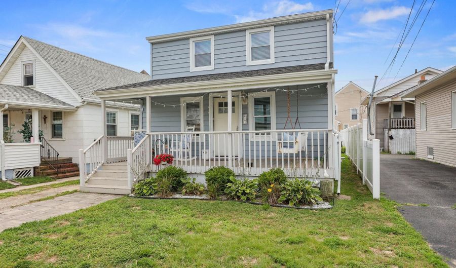 107 17th Ave WINTER, Belmar, NJ 07719 - 5 Beds, 2 Bath