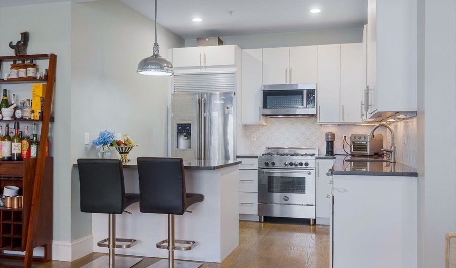 111 B St 5, Boston, MA 02127 - 2 Beds, 2 Bath