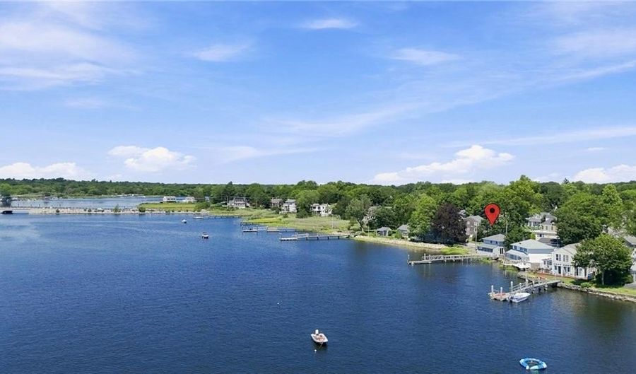 32 King Philip Ave, Barrington, RI 02806 - 3 Beds, 2 Bath
