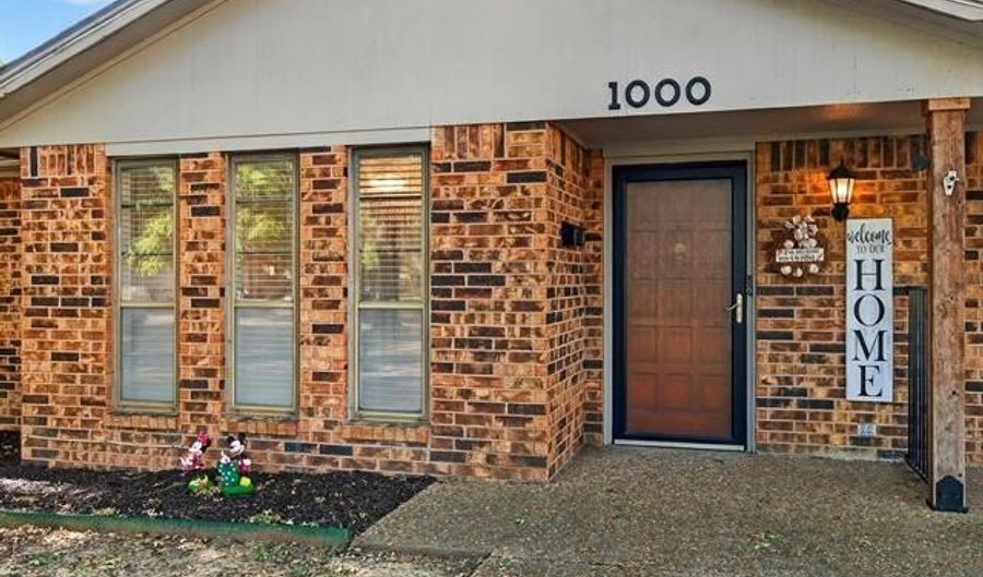 1000 Meadow Dr, Bartlesville, OK 74006 - 4 Beds, 2 Bath