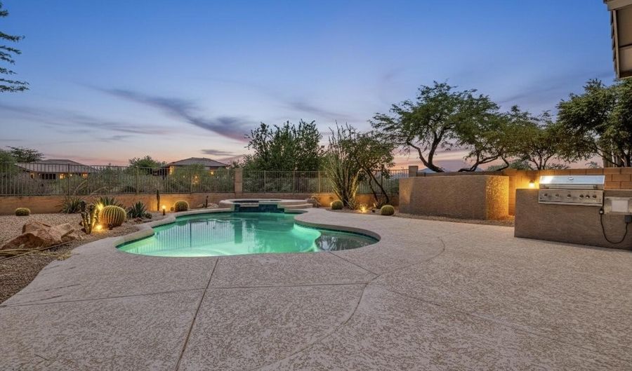 5209 E SIERRA SUNSET Trl, Cave Creek, AZ 85331 - 4 Beds, 3 Bath