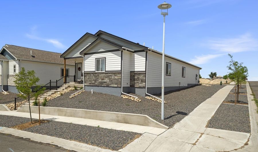 5822 ALEX RANCH Rd, Cheyenne, WY 82007 - 3 Beds, 2 Bath
