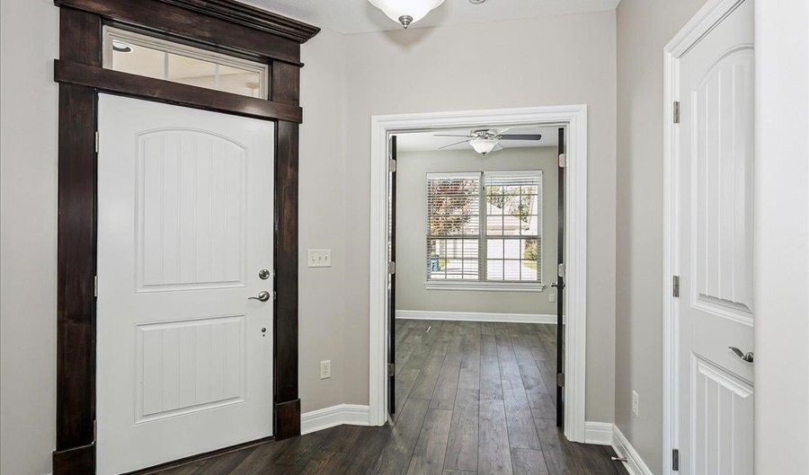 4872 N Prestwick Ave, Bel Aire, KS 67226 - 3 Beds, 2 Bath