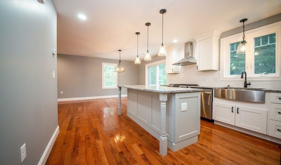 2 Bc Ln, Berkley, MA 02779 - 3 Beds, 3 Bath