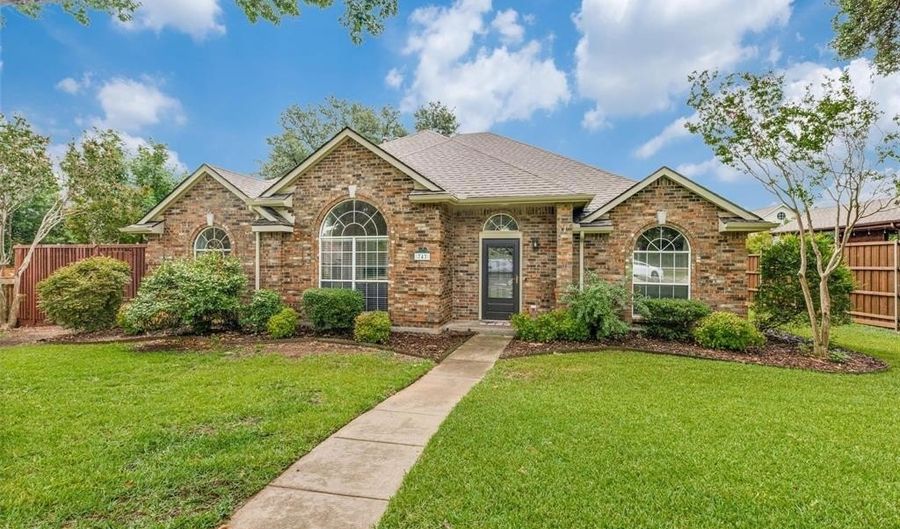 743 Pulitzer Ln, Allen, TX 75002 - 4 Beds, 2 Bath