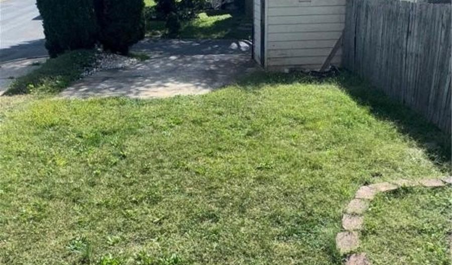 102 W Brookdale St, Allentown, PA 18103 - 3 Beds, 1 Bath