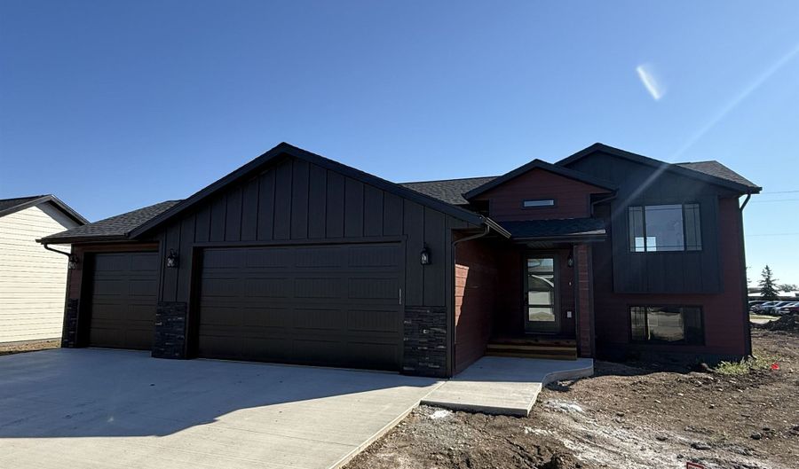 648 Eagle Ct, Box Elder, SD 57719 - 3 Beds, 2 Bath