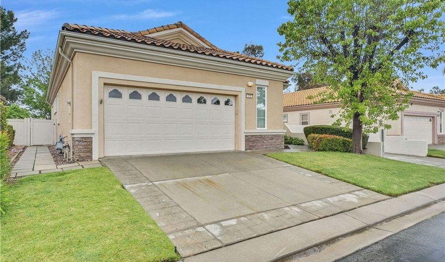 440 Brooklawn Dr, Banning, CA 92220 - 2 Beds, 2 Bath