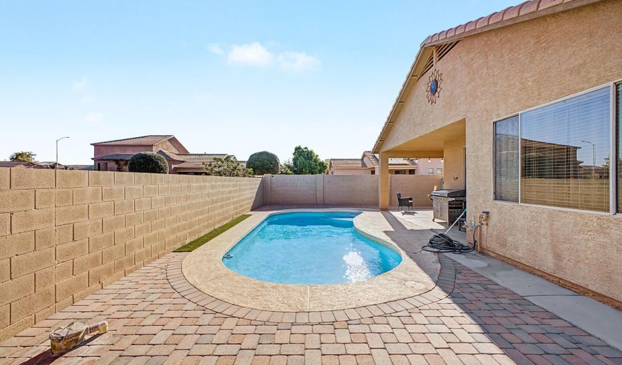 12571 W MONTEREY Way, Avondale, AZ 85392 - 4 Beds, 2 Bath