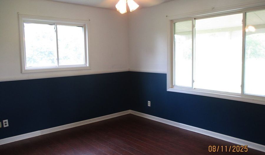 1377 Hutchinson Parrish Rd, Adel, GA 31620 - 3 Beds, 2 Bath