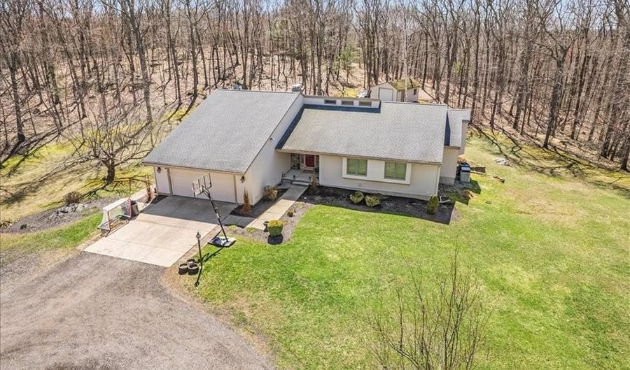 278 Tower Hill Rd, Cumberland, RI 02864 - 3 Beds, 4 Bath
