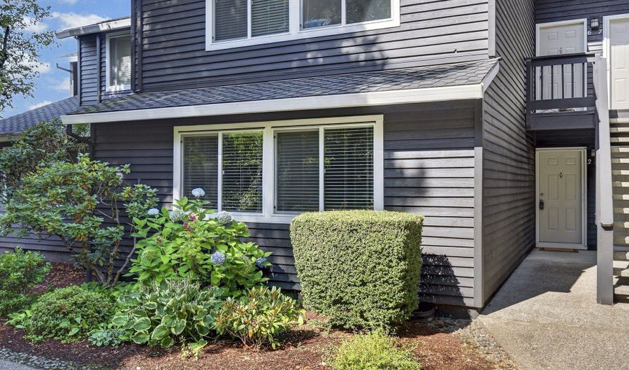 9380 SW 146TH Ter M2, Beaverton, OR 97007 - 2 Beds, 2 Bath