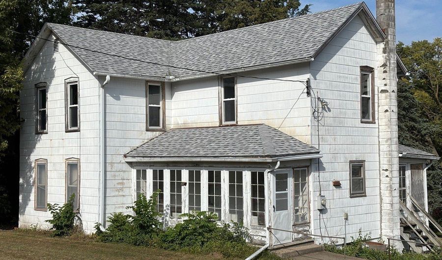 508 N Bluff St, Albany, IL 61230 - 2 Beds, 1 Bath