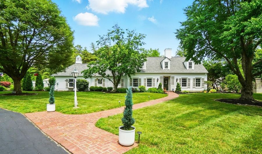 5360 Cleves Warsaw Pike, Cincinnati, OH 45238 - 3 Beds, 4 Bath