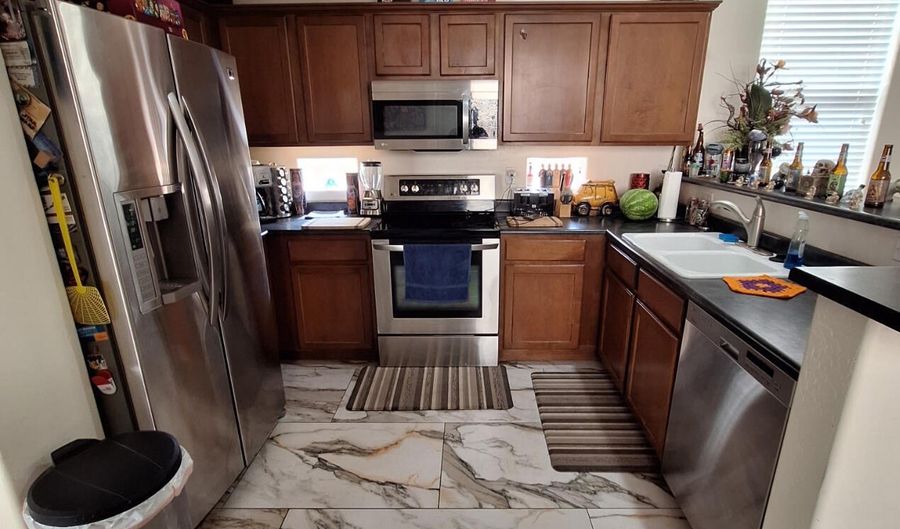11959 W Pierce St, Avondale, AZ 85323 - 4 Beds, 3 Bath