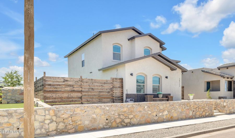 14732 TIERRA HARBOR Ave, El Paso, TX 79938 - 5 Beds, 4 Bath
