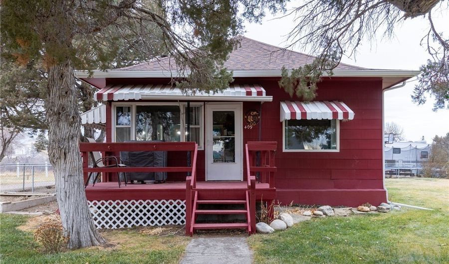 409 E Carbon Ave, Bridger, MT 59014 - 3 Beds, 1 Bath