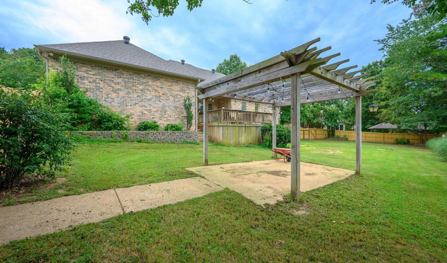 25 Aberdeen Dr, Batesville, AR 72501 - 3 Beds, 2 Bath