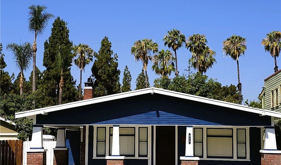 215 N Olive St, Anaheim, CA 92805 - 3 Beds, 3 Bath