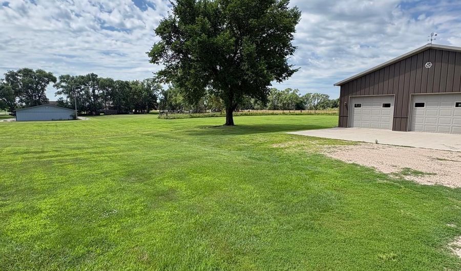237 S Paul St, Appleton, MN 56208 - 3 Beds, 2 Bath