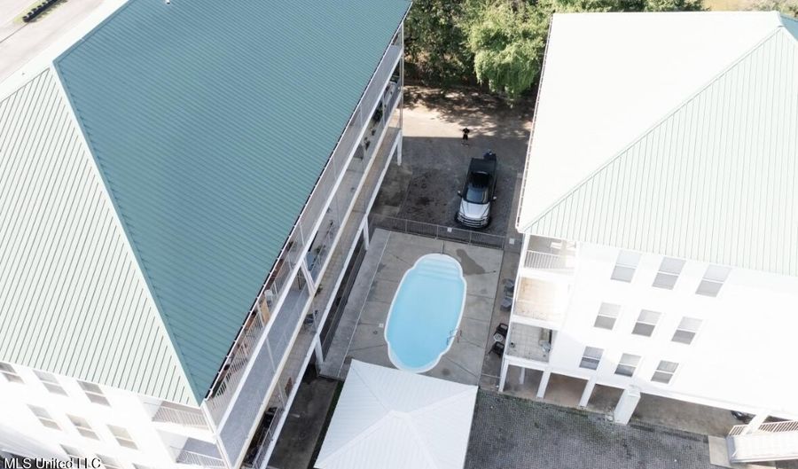 183 Mcdonnell Ave 304, Biloxi, MS 39531 - 2 Beds, 2 Bath