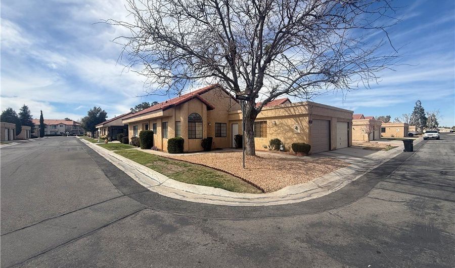 11620 Pepper, Apple Valley, CA 92308 - 2 Beds, 2 Bath