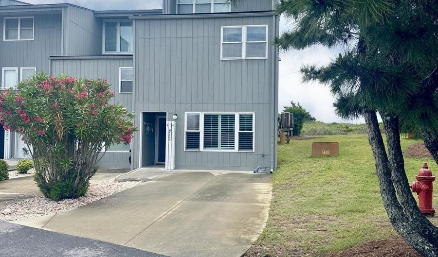 2106 E Fort Macon Rd 316, Atlantic Beach, NC 28512 - 3 Beds, 3 Bath