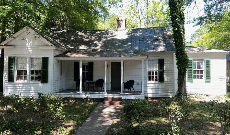 524 Colleton Ave SE, Aiken, SC 29801 - 2 Beds, 2 Bath