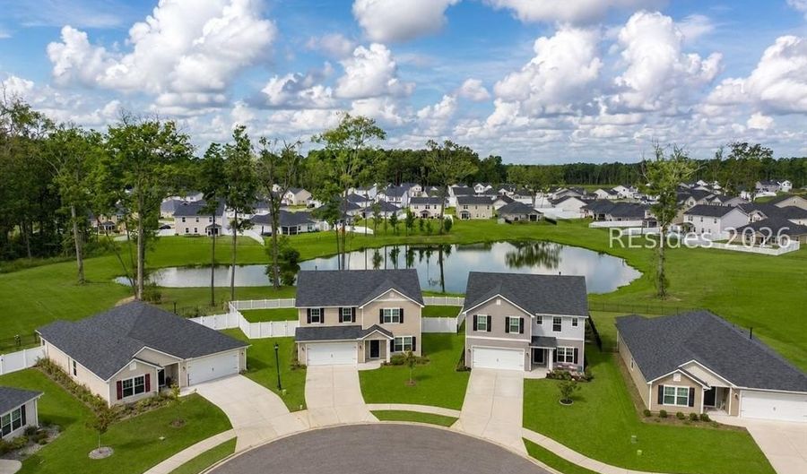 16 Ashington Dr, Bluffton, SC 29910 - 5 Beds, 3 Bath