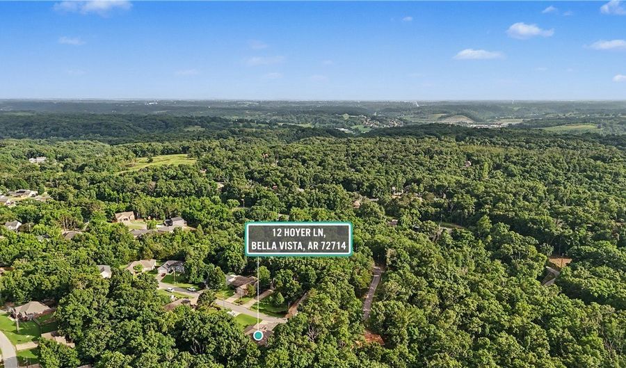 12 Hoyer Ln, Bella Vista, AR 72714 - 4 Beds, 3 Bath