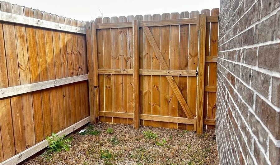 908 Kohala Ave 2, Alton, TX 78573 - 2 Beds, 4 Bath