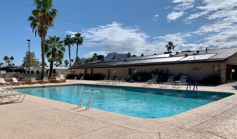 828 BERYL Dr, Apache Junction, AZ 85119 - 1 Beds, 2 Bath