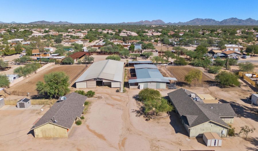 27423 N 44TH St, Cave Creek, AZ 85331 - 3 Beds, 2 Bath