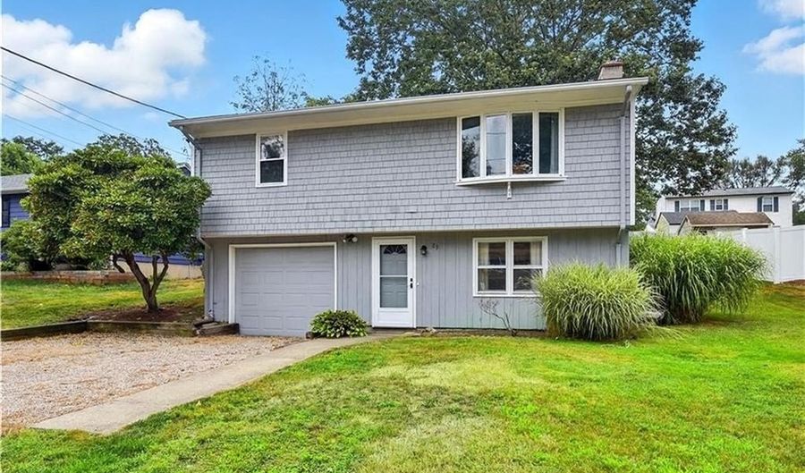 89 Spice Bush Trl, Narragansett, RI 02882 - 2 Beds, 1 Bath