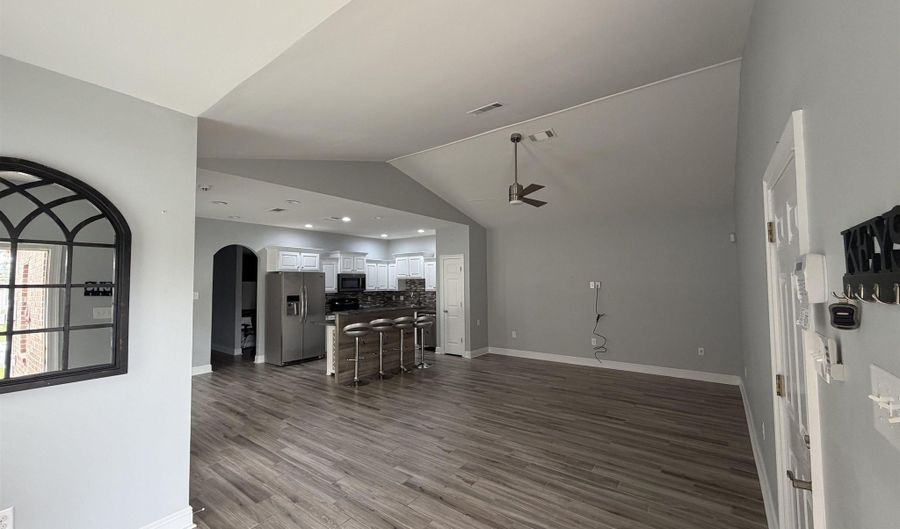 1046 Sedona Pines Dr, Baton Rouge, LA 70816 - 3 Beds, 2 Bath