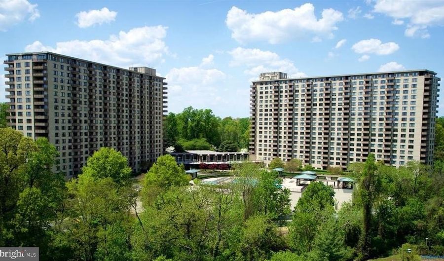 5225 POOKS HILL Rd 220N, Bethesda, MD 20814 - 1 Beds, 1 Bath