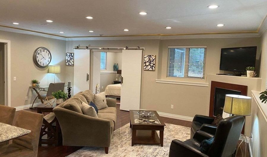 11260 Jerome St, Anchorage, AK 99516 - 1 Beds, 1 Bath
