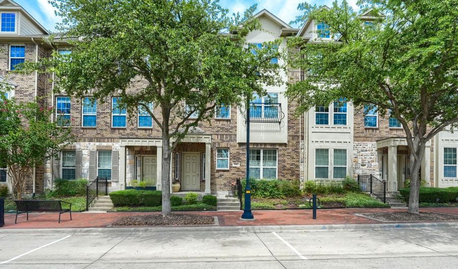 3885 Asbury Ln, Addison, TX 75001 - 3 Beds, 4 Bath