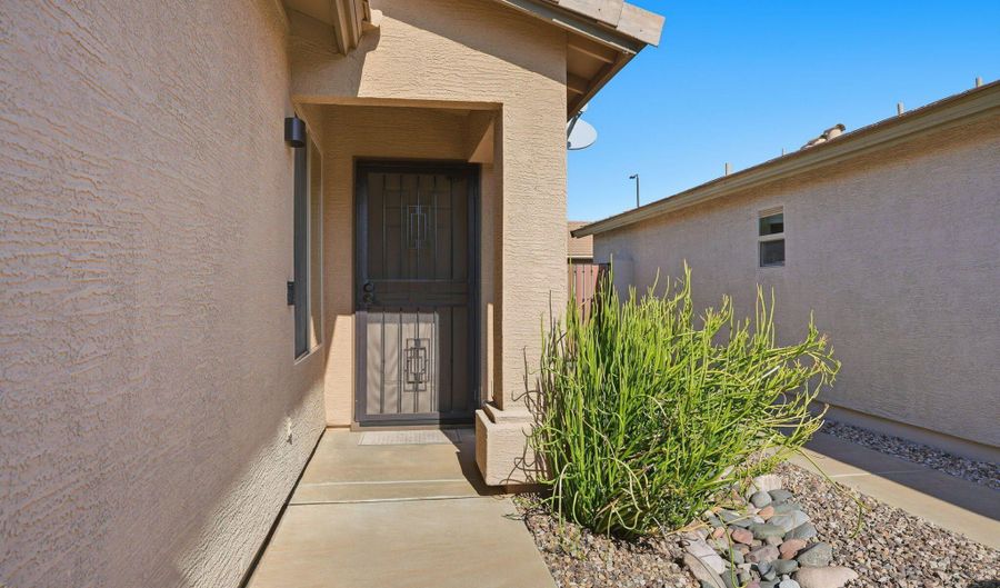 3180 E GLENEAGLE Dr, Chandler, AZ 85249 - 2 Beds, 2 Bath
