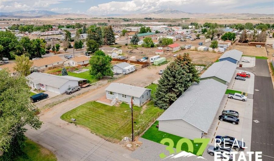 2619 Cowgill Rd, Cody, WY 82414 - 3 Beds, 2 Bath