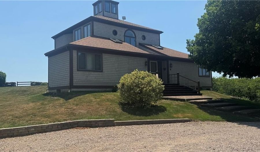 1501 Beacon Hill Rd, Block Island, RI 02807 - 2 Beds, 5 Bath