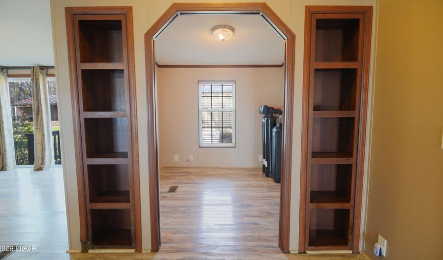 506 W 2nd St, Baxter Springs, KS 66713 - 2 Beds, 1 Bath